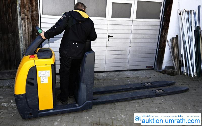 Kommissionierer Jungheinrich ECE 225 mit 72 Betriebsstunden Hubwagen Ameise Elektrohubwagen - Plukketruck: bilde 3 Kommissionierer Jungheinrich ECE 225 mit 72 Betriebsstunden Hubwagen Ameise Elektrohubwagen - Plukketruck: bilde 3
