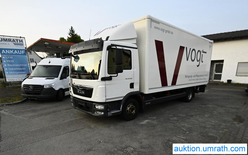 MAN MAN TGL 12.250 4x2 L/BL Koffer Ladebordwand Klimaautomatik NAVI Luftfederung Automatikgetriebe EURO 6 - Skapbil: bilde 2 MAN MAN TGL 12.250 4x2 L/BL Koffer Ladebordwand Klimaautomatik NAVI Luftfederung Automatikgetriebe EURO 6 - Skapbil: bilde 2