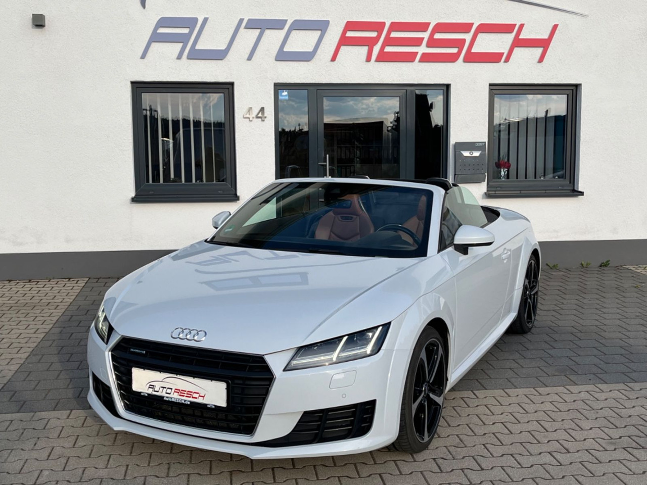 Audi TT Roadster 2.0 TFSI quattro - Personenbil: bilde 1 Audi TT Roadster 2.0 TFSI quattro - Personenbil: bilde 1