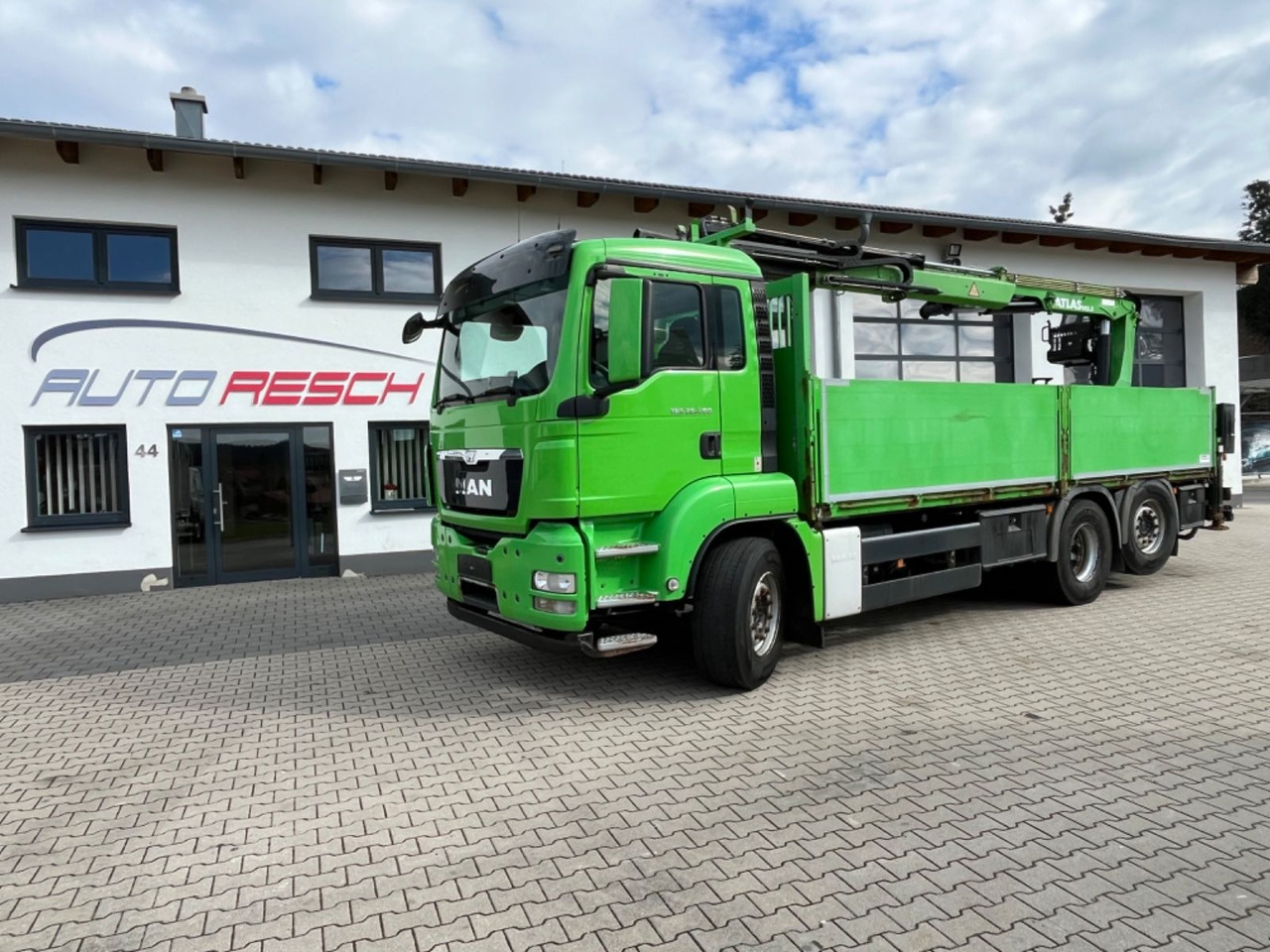 MAN TGS 25.440 Baustoff Pritsche mit Atlas 165.2VE - Planbil, Kranbil: bilde 1 MAN TGS 25.440 Baustoff Pritsche mit Atlas 165.2VE - Planbil, Kranbil: bilde 1