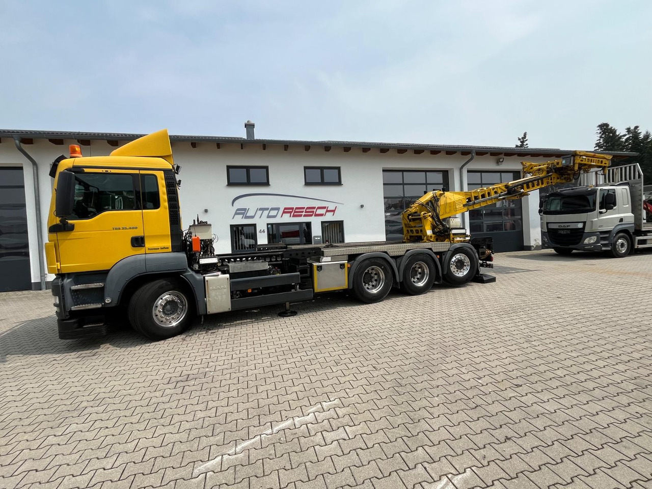 MAN TGS 35.480 8x4-4BL Deuringer Garagentransporter - Kranbil: bilde 4 MAN TGS 35.480 8x4-4BL Deuringer Garagentransporter - Kranbil: bilde 4