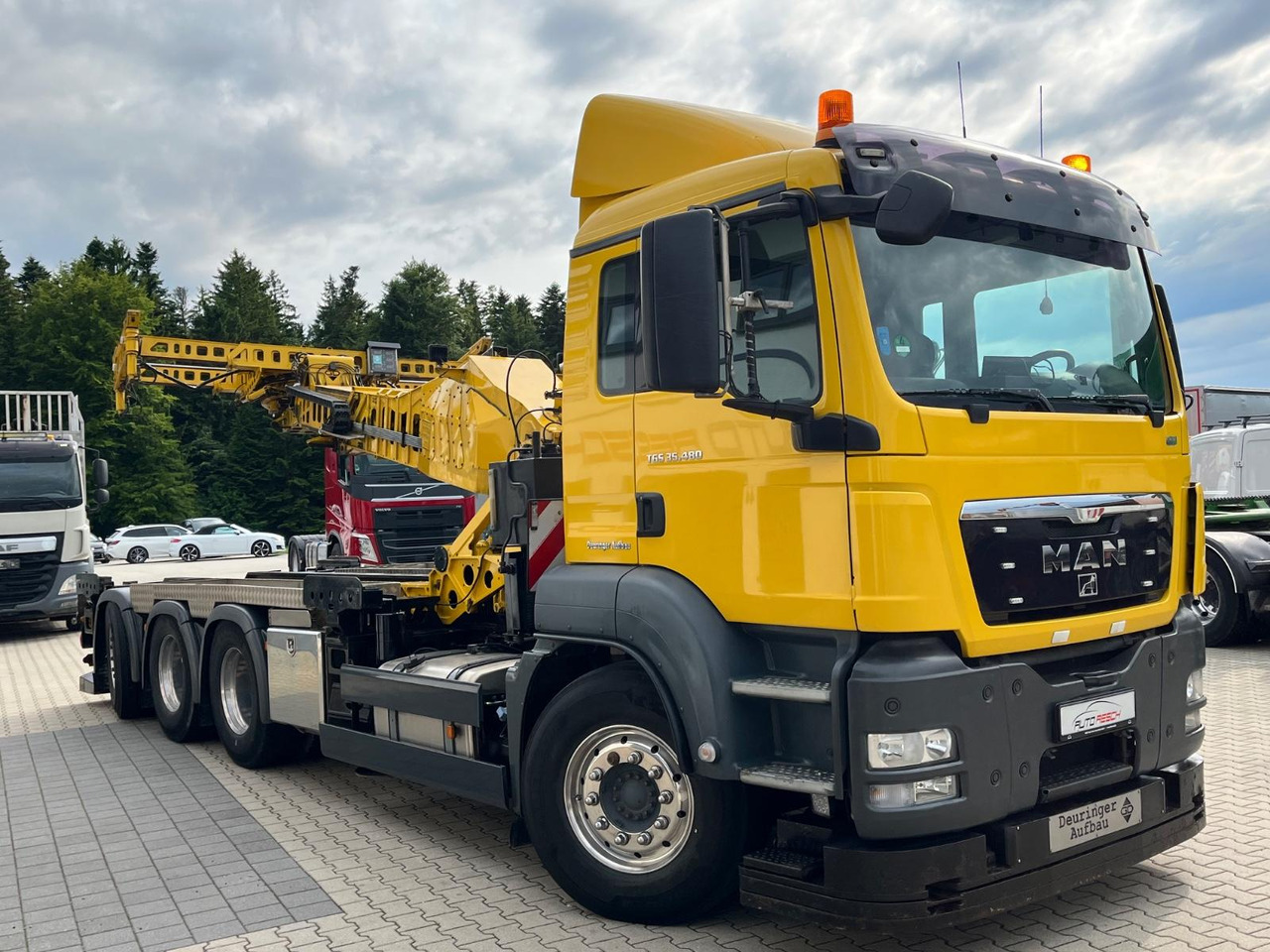 MAN TGS 35.480 8x4-4BL Deuringer Garagentransporter - Kranbil: bilde 2 MAN TGS 35.480 8x4-4BL Deuringer Garagentransporter - Kranbil: bilde 2