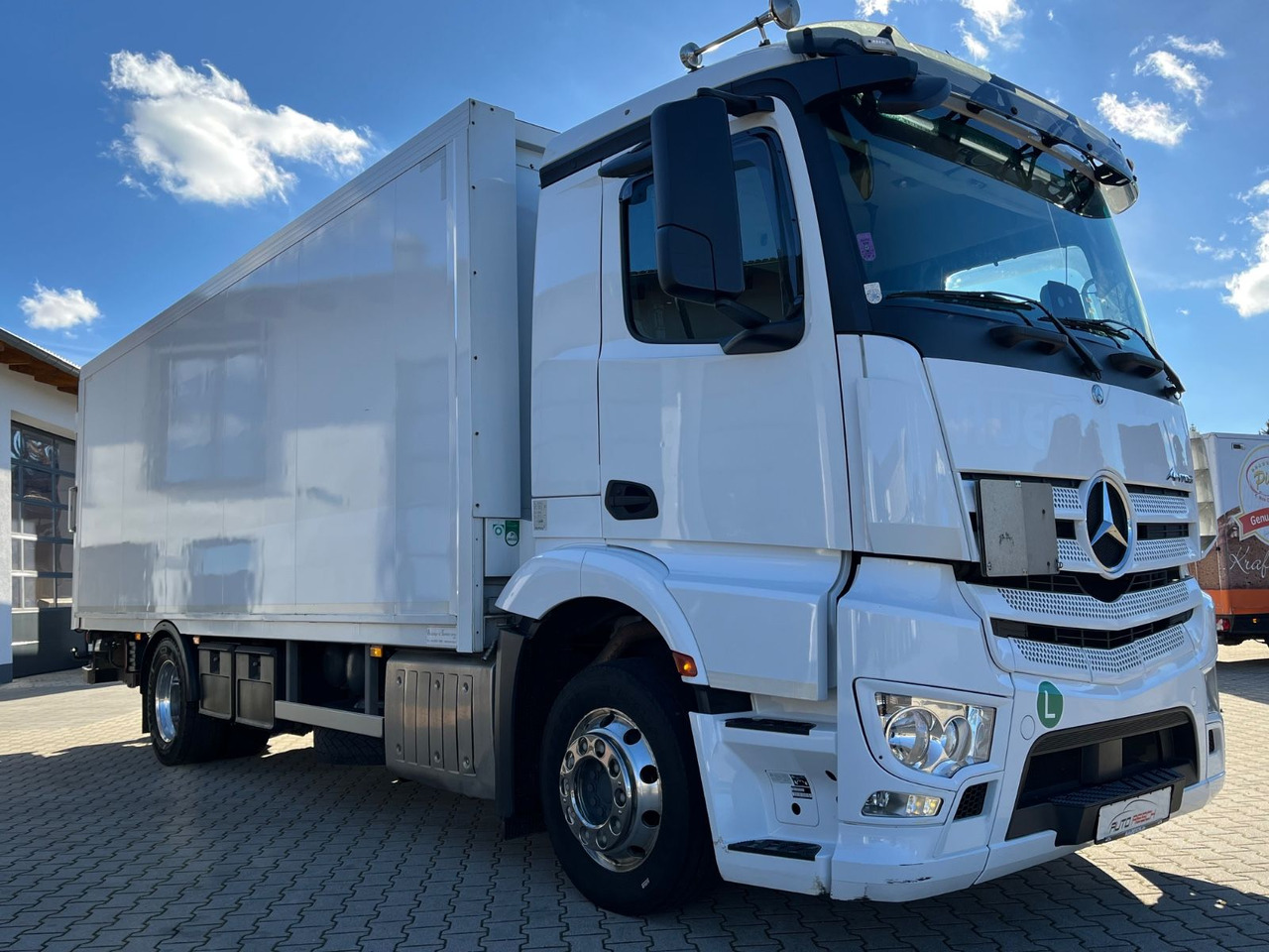 Mercedes-Benz Antos 1836 Klappwand Getränkekoffer beheizt - Distribusjon av drikkevarer lastebil: bilde 4 Mercedes-Benz Antos 1836 Klappwand Getränkekoffer beheizt - Distribusjon av drikkevarer lastebil: bilde 4