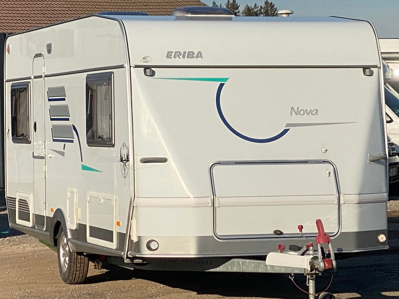 HYMER / ERIBA / HYMERCAR Nova 530 Swing mit Längsbetten und Moser, top Zu - Campingvogn: bilde 2 HYMER / ERIBA / HYMERCAR Nova 530 Swing mit Längsbetten und Moser, top Zu - Campingvogn: bilde 2