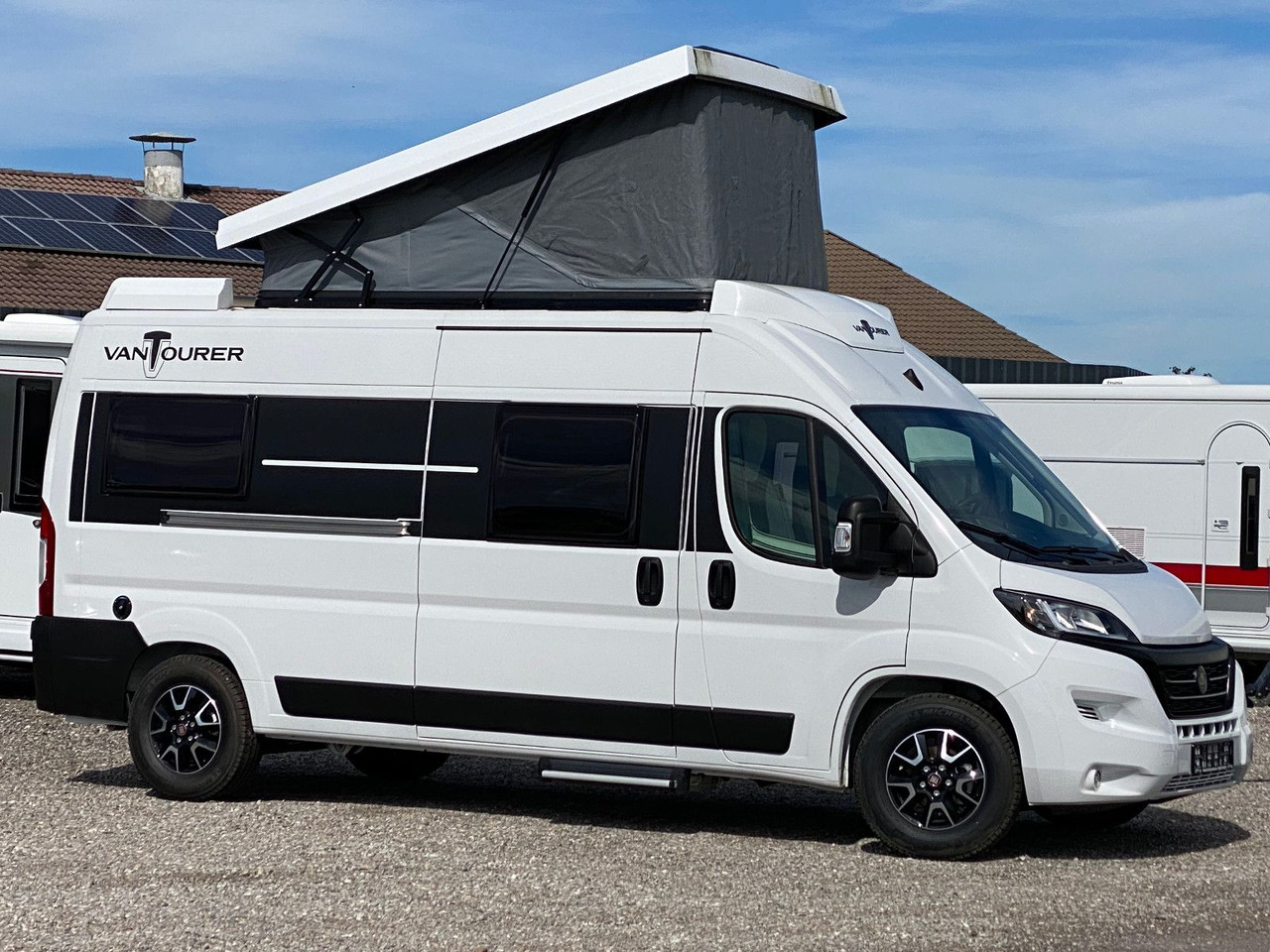 VANTourer 600 D 180PS, mit Aufstelldach,Navi,Markise - Bybobil: bilde 1 VANTourer 600 D 180PS, mit Aufstelldach,Navi,Markise - Bybobil: bilde 1