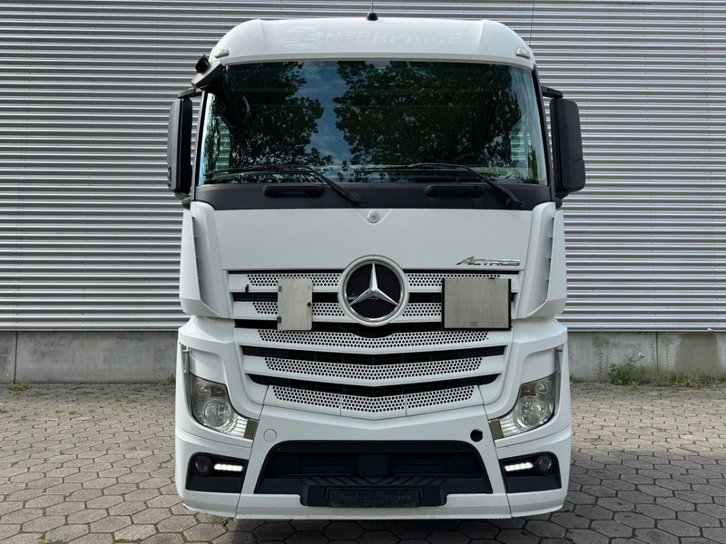 Mercedes-Benz Actros 1845 / Euro 5 / 2 Tanks / 2 In Stock - Trekkvogn: bilde 4 Mercedes-Benz Actros 1845 / Euro 5 / 2 Tanks / 2 In Stock - Trekkvogn: bilde 4