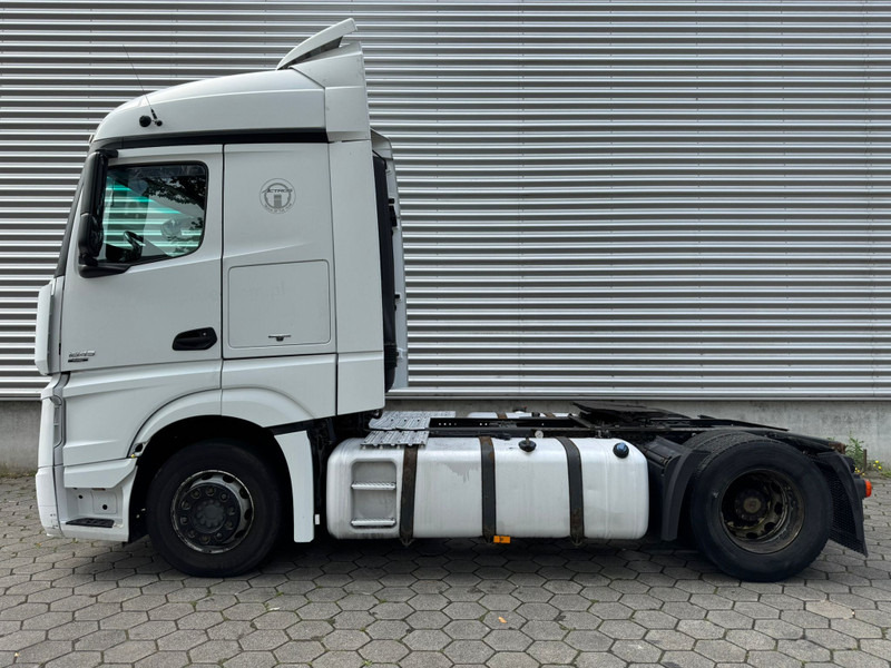 Mercedes-Benz Actros 1845 / Euro 5 / 2 Tanks / 2 In Stock - Trekkvogn: bilde 5 Mercedes-Benz Actros 1845 / Euro 5 / 2 Tanks / 2 In Stock - Trekkvogn: bilde 5