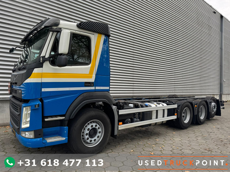 Volvo FM 410 / 8X4 / I-Shift / ADR / Tridem / TUV: 6-2026 / NL Truck - Chassis lastebil: bilde 1 Volvo FM 410 / 8X4 / I-Shift / ADR / Tridem / TUV: 6-2026 / NL Truck - Chassis lastebil: bilde 1