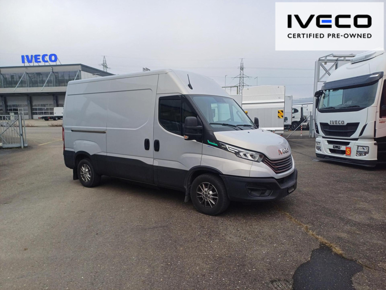 IVECO Daily 35S14NA8V/P CNG Euro6 Klima AHK Navi ZV - Kassebil: bilde 1 IVECO Daily 35S14NA8V/P CNG Euro6 Klima AHK Navi ZV - Kassebil: bilde 1