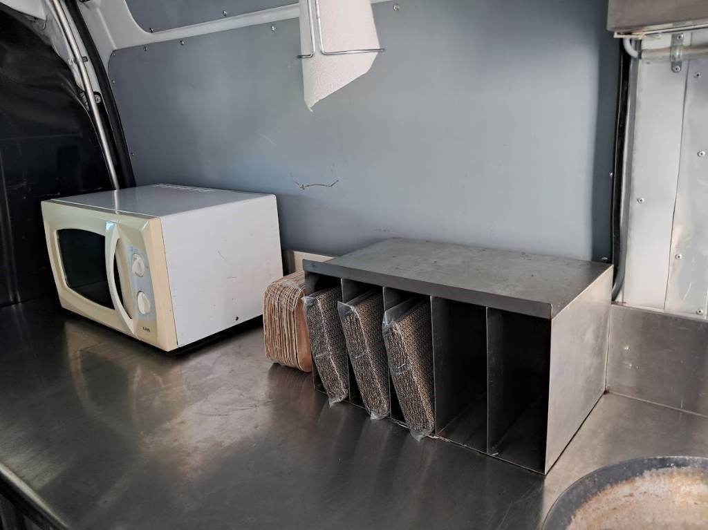 Matbil, Varebil Nissan NV 400 Food Truck Gilli/Katukeittiö auto: bilde 12