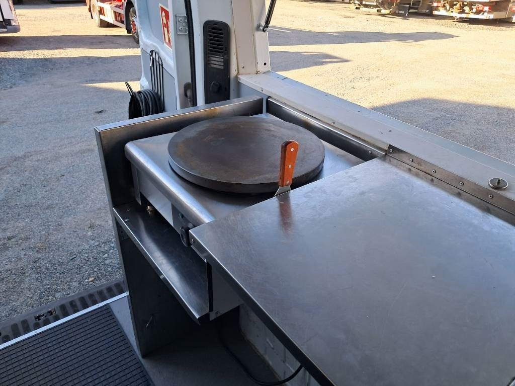 Matbil, Varebil Nissan NV 400 Food Truck Gilli/Katukeittiö auto: bilde 18
