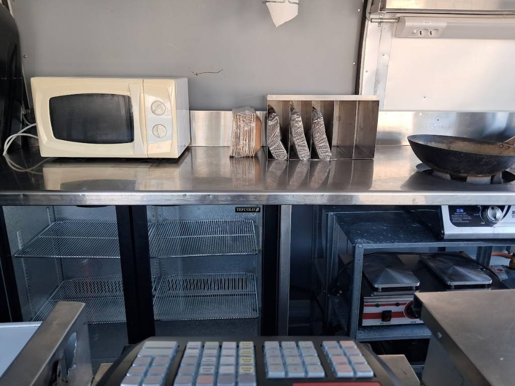 Matbil, Varebil Nissan NV 400 Food Truck Gilli/Katukeittiö auto: bilde 16