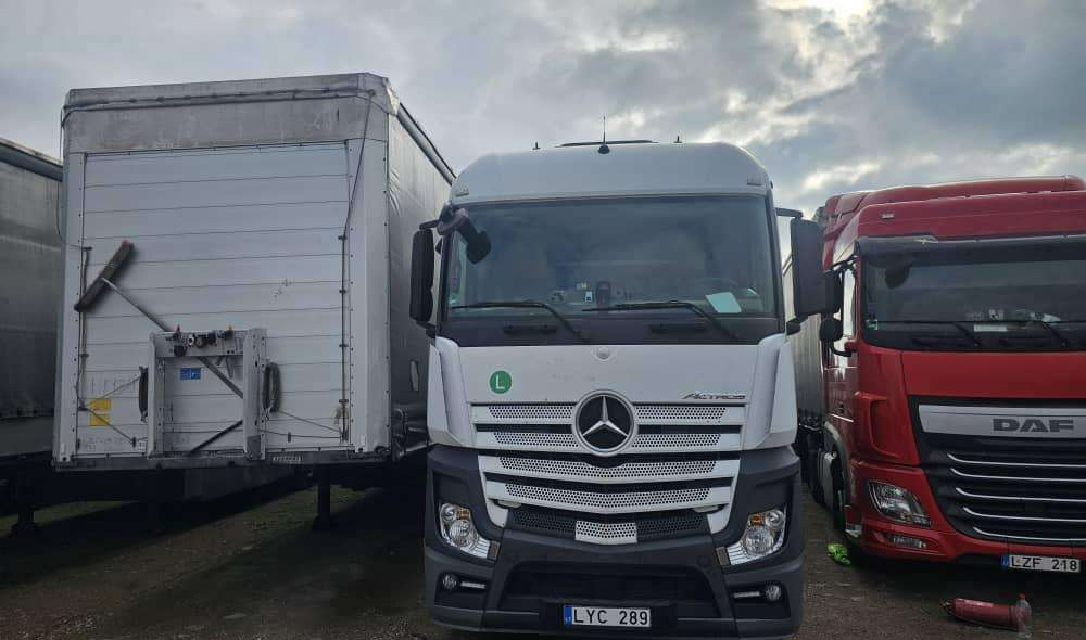 Mercedes-Benz 1845 - Trekkvogn: bilde 3 Mercedes-Benz 1845 - Trekkvogn: bilde 3