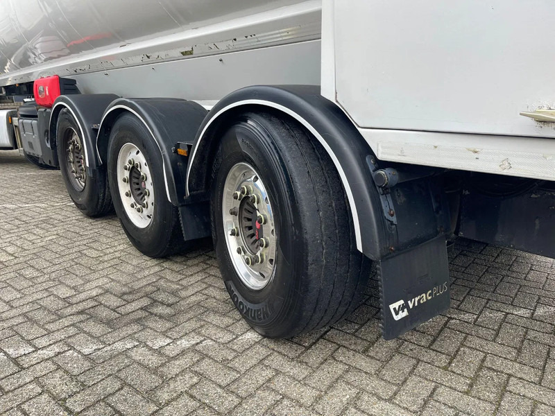 DAF XF 480 + bj 2013 semitrailer TSCI, AUGER, 8 comp, mooving axel, radiocontrol - Tankbil: bilde 2 DAF XF 480 + bj 2013 semitrailer TSCI, AUGER, 8 comp, mooving axel, radiocontrol - Tankbil: bilde 2