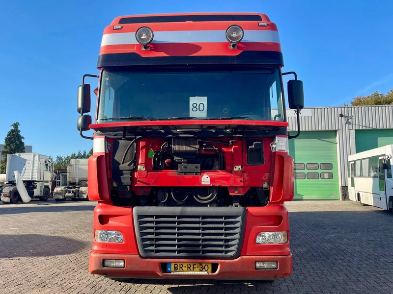 DAF XF 95.430 BERDEX 3 decks. Water, fans, Scales! Excellent condition. - Dyretransport lastebil: bilde 4 DAF XF 95.430 BERDEX 3 decks. Water, fans, Scales! Excellent condition. - Dyretransport lastebil: bilde 4