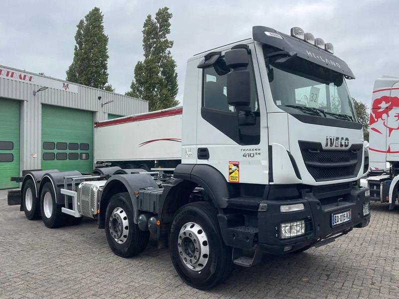 Iveco Trakker 410 PTO RETARDER, 8x4 , 442000 km! - Chassis lastebil: bilde 3 Iveco Trakker 410 PTO RETARDER, 8x4 , 442000 km! - Chassis lastebil: bilde 3