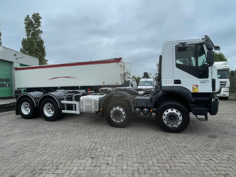Iveco Trakker 410 PTO RETARDER, 8x4 , 442000 km! - Chassis lastebil: bilde 4 Iveco Trakker 410 PTO RETARDER, 8x4 , 442000 km! - Chassis lastebil: bilde 4