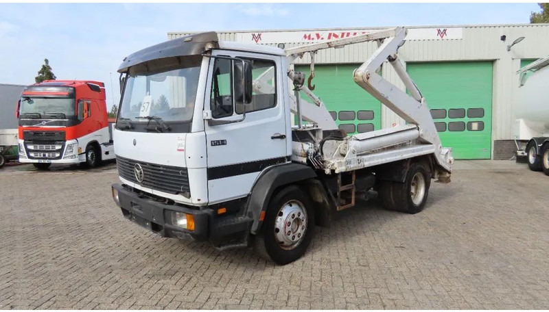 Mercedes-Benz 1514 Manual diesel pomp. Very clean - Lastebil med kabelsystem: bilde 1 Mercedes-Benz 1514 Manual diesel pomp. Very clean - Lastebil med kabelsystem: bilde 1