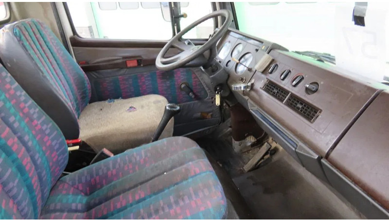 Mercedes-Benz 1514 Manual diesel pomp. Very clean - Lastebil med kabelsystem: bilde 2 Mercedes-Benz 1514 Manual diesel pomp. Very clean - Lastebil med kabelsystem: bilde 2