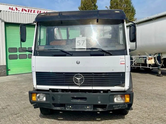 Mercedes-Benz 1514 Manual diesel pomp. Very clean - Lastebil med kabelsystem: bilde 2 Mercedes-Benz 1514 Manual diesel pomp. Very clean - Lastebil med kabelsystem: bilde 2