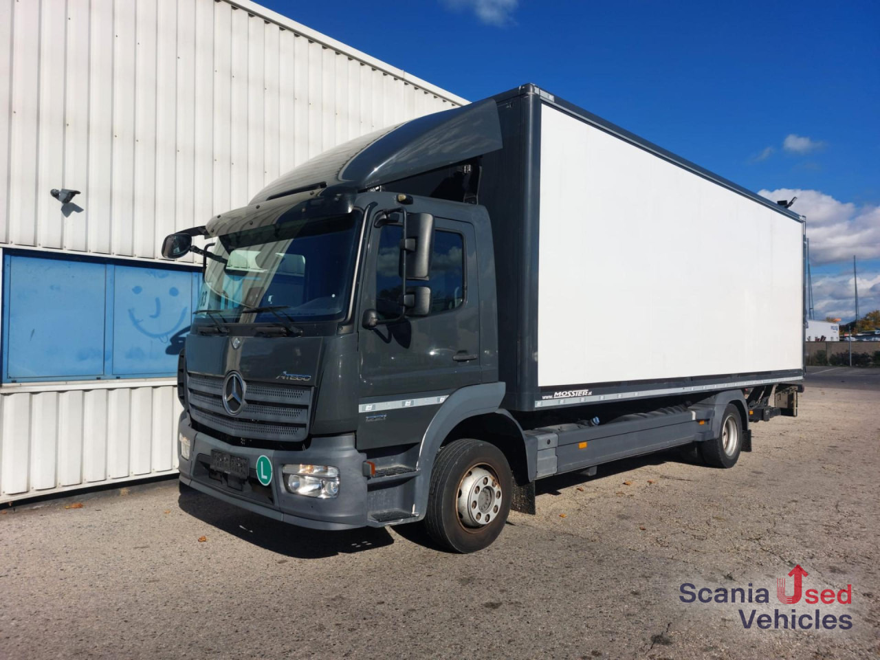MERCEDES-BENZ Atego 1221 L Koffer Ladebordwand - Skapbil: bilde 1 MERCEDES-BENZ Atego 1221 L Koffer Ladebordwand - Skapbil: bilde 1