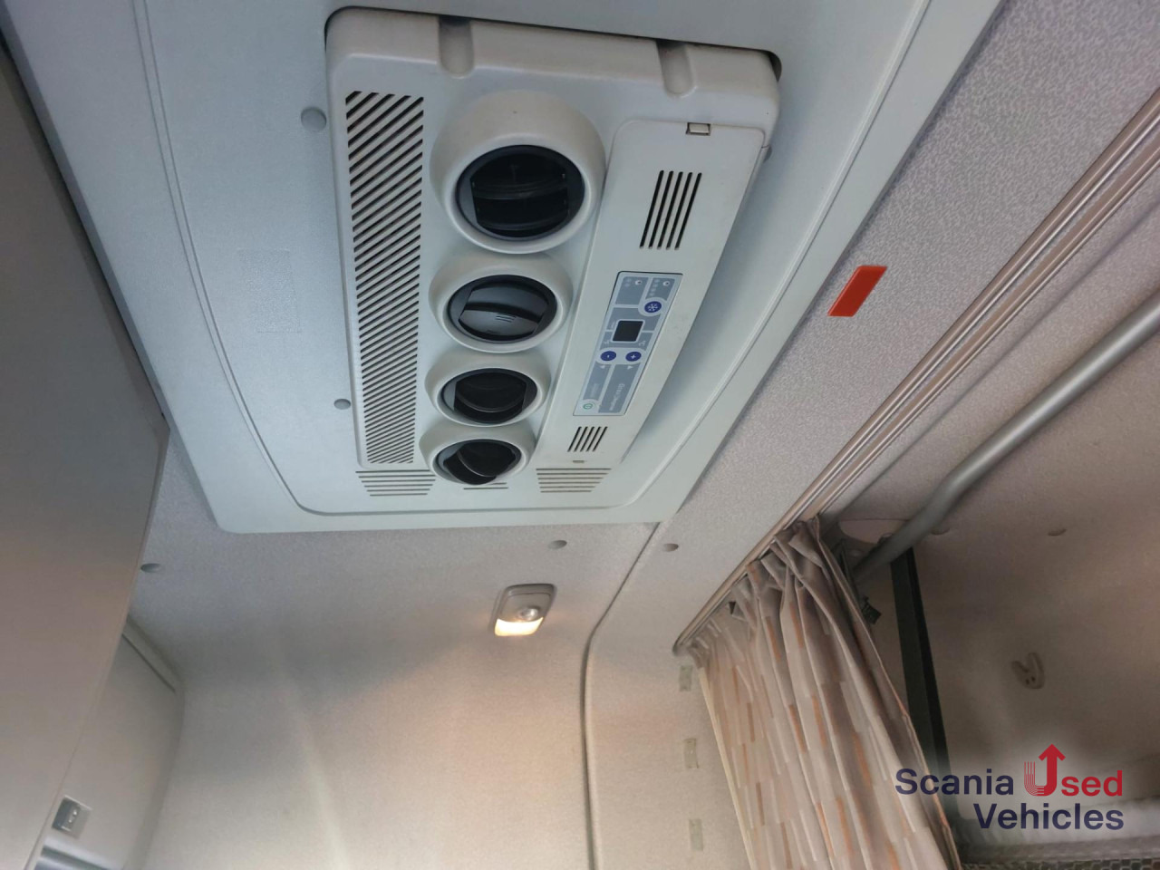 DAF XF 460 FT Space Cab Low deck - Trekkvogn: bilde 4 DAF XF 460 FT Space Cab Low deck - Trekkvogn: bilde 4