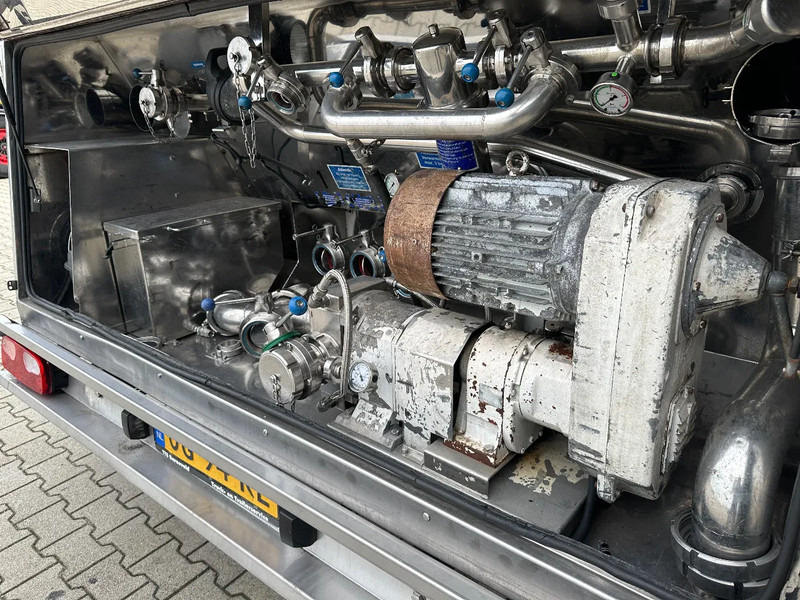 Feldbinder LEVENSMIDDELEN / FOOD / LEBENSMITTEL / 33.500L / 3-COMP / POMP / NL-trailer / APK: 09-2026, 10x beschikbaar - Tanksemi: bilde 5 Feldbinder LEVENSMIDDELEN / FOOD / LEBENSMITTEL / 33.500L / 3-COMP / POMP / NL-trailer / APK: 09-2026, 10x beschikbaar - Tanksemi: bilde 5