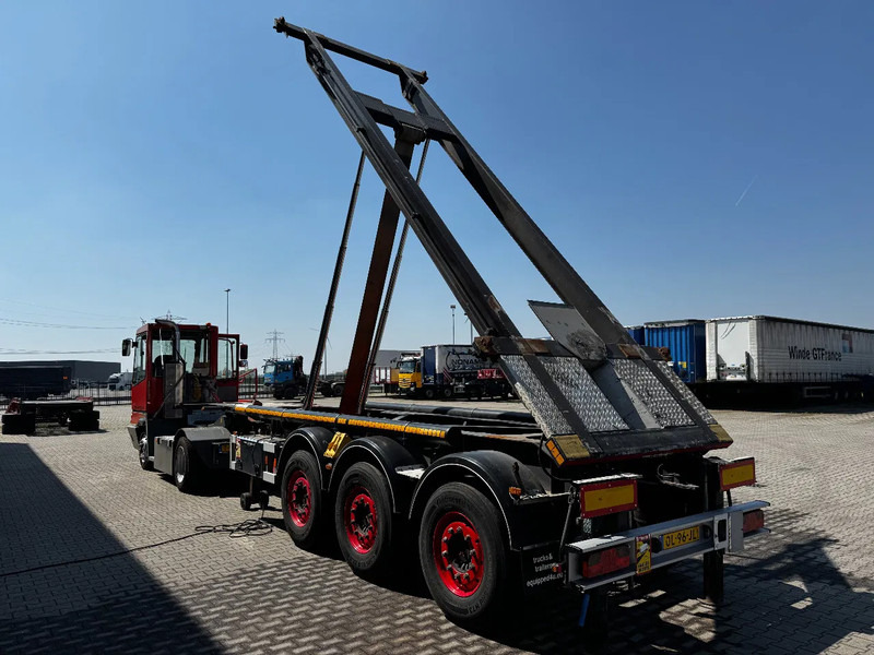 Van Hool 20FT, 66°/380V Tipping-chassis, ADR (EX/II, EX/III, FL, OX, AT), SAF, 2 liftaxles - Container-transport/ Vekselflak semitrailer: bilde 1 Van Hool 20FT, 66°/380V Tipping-chassis, ADR (EX/II, EX/III, FL, OX, AT), SAF, 2 liftaxles - Container-transport/ Vekselflak semitrailer: bilde 1