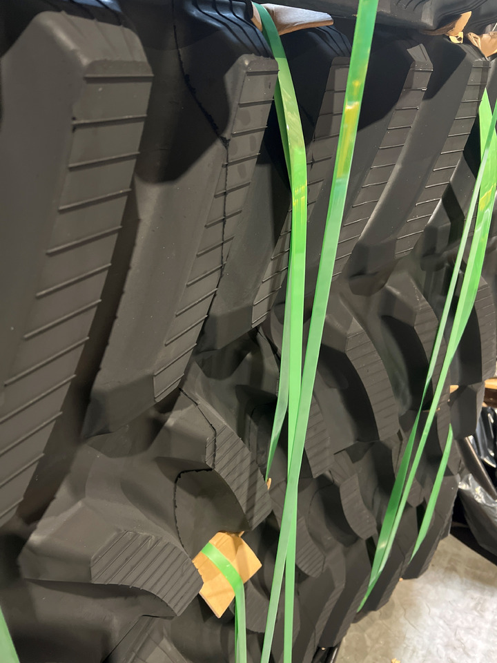 Rubber track for Challenger 65-75-85-95 - Belter for Beltetraktor: bilde 4 Rubber track for Challenger 65-75-85-95 - Belter for Beltetraktor: bilde 4