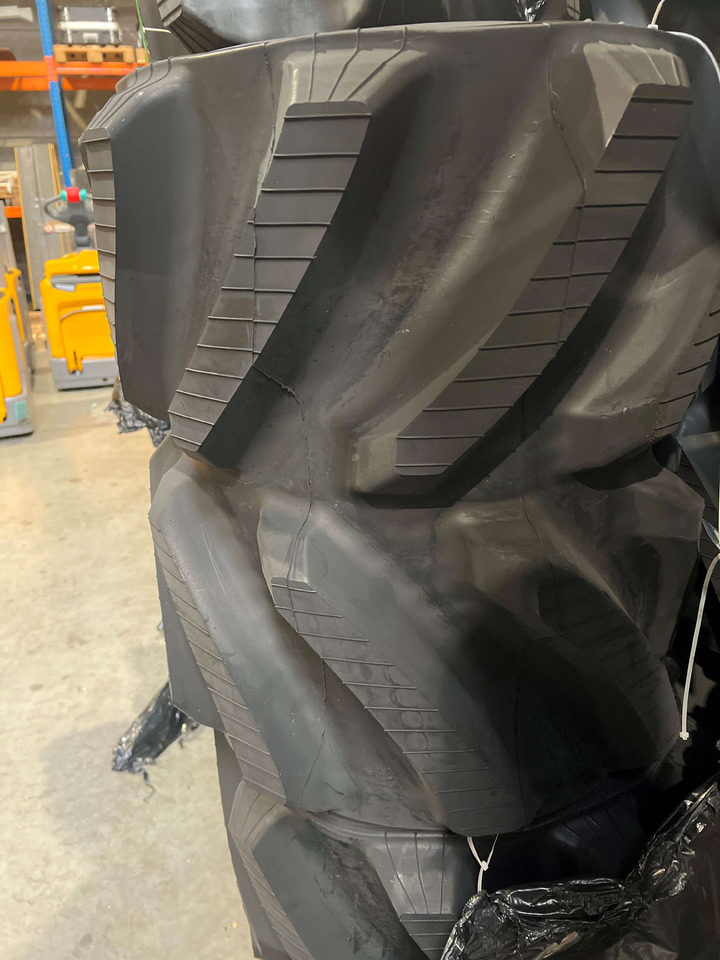 Rubber track for Challenger 65-75-85-95 - Belter for Beltetraktor: bilde 3 Rubber track for Challenger 65-75-85-95 - Belter for Beltetraktor: bilde 3