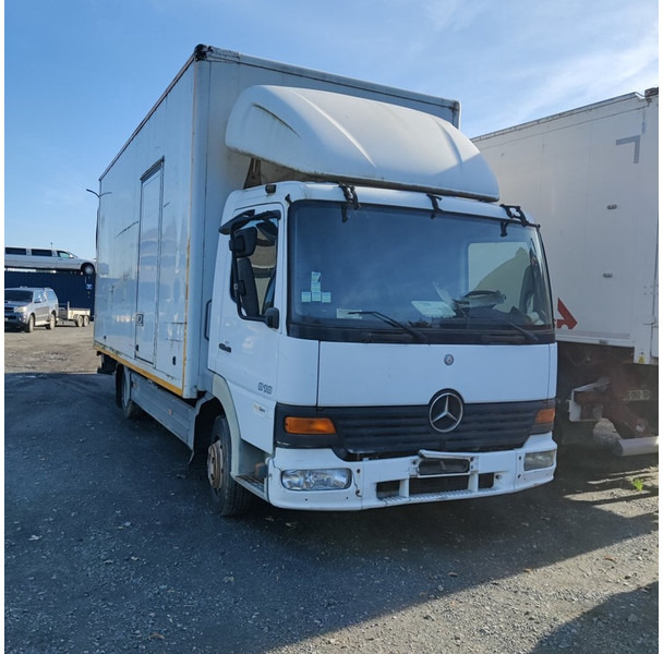 Mercedes-Benz 818 - Skapbil: bilde 2 Mercedes-Benz 818 - Skapbil: bilde 2