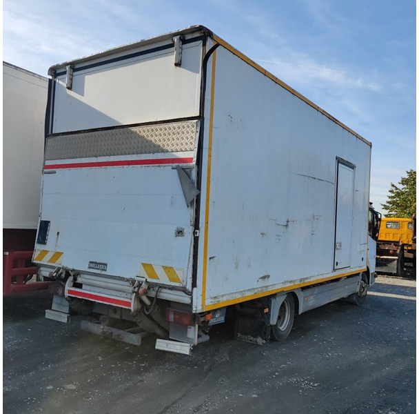 Mercedes-Benz 818 - Skapbil: bilde 3 Mercedes-Benz 818 - Skapbil: bilde 3