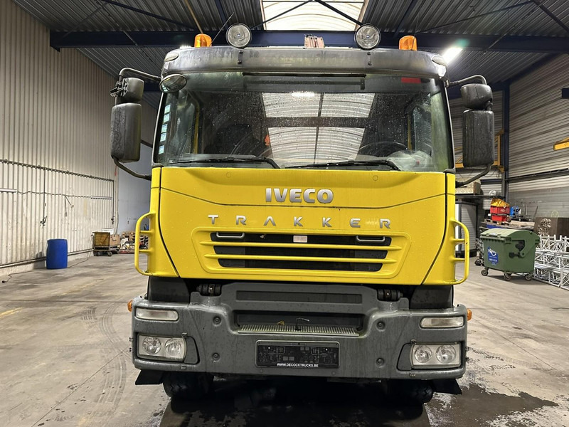 Iveco TRAKKER 350 6x4 HOOKLIFT + CRANE FASSI F120.22 (5/6 F) - *342.000km* - STEEL SPRING / BIG AXLES - AS TRONIC AUTOMATIC GEARBOX - Krokbil, Kranbil: bilde 2 Iveco TRAKKER 350 6x4 HOOKLIFT + CRANE FASSI F120.22 (5/6 F) - *342.000km* - STEEL SPRING / BIG AXLES - AS TRONIC AUTOMATIC GEARBOX - Krokbil, Kranbil: bilde 2