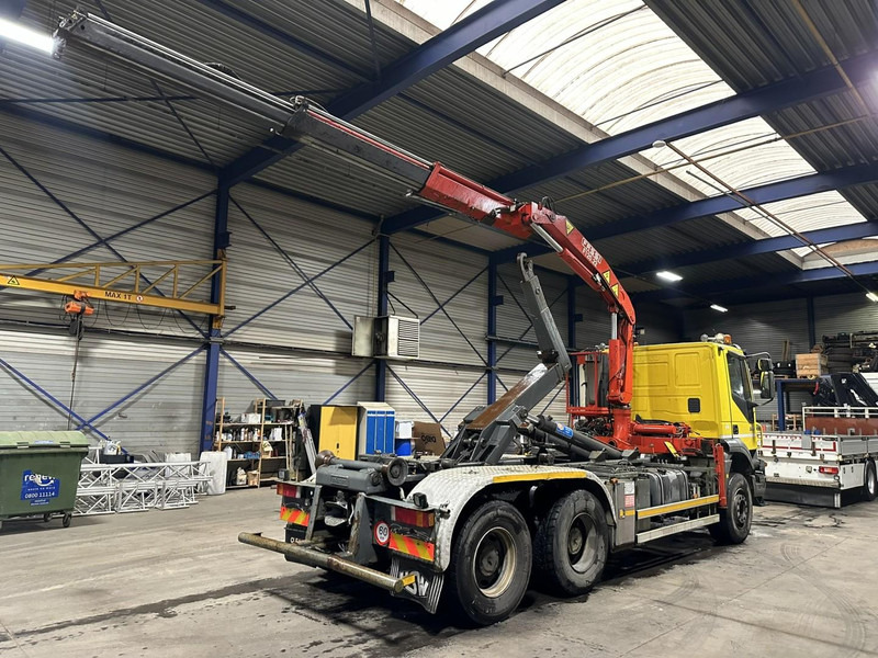 Iveco TRAKKER 350 6x4 HOOKLIFT + CRANE FASSI F120.22 (5/6 F) - *342.000km* - STEEL SPRING / BIG AXLES - AS TRONIC AUTOMATIC GEARBOX - Krokbil, Kranbil: bilde 5 Iveco TRAKKER 350 6x4 HOOKLIFT + CRANE FASSI F120.22 (5/6 F) - *342.000km* - STEEL SPRING / BIG AXLES - AS TRONIC AUTOMATIC GEARBOX - Krokbil, Kranbil: bilde 5