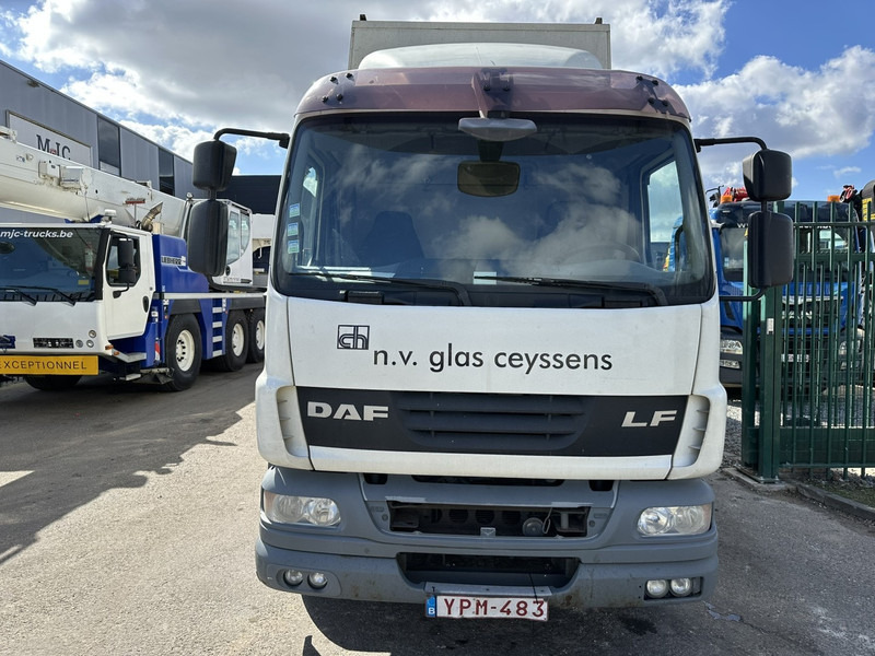 DAF LF 55.250 12T - GLASTRANSPORT / GLASRESTEEL - AIR SUSPENSION - EURO 4 - BELGIAN REGISTRATION - Lastebil: bilde 2 DAF LF 55.250 12T - GLASTRANSPORT / GLASRESTEEL - AIR SUSPENSION - EURO 4 - BELGIAN REGISTRATION - Lastebil: bilde 2