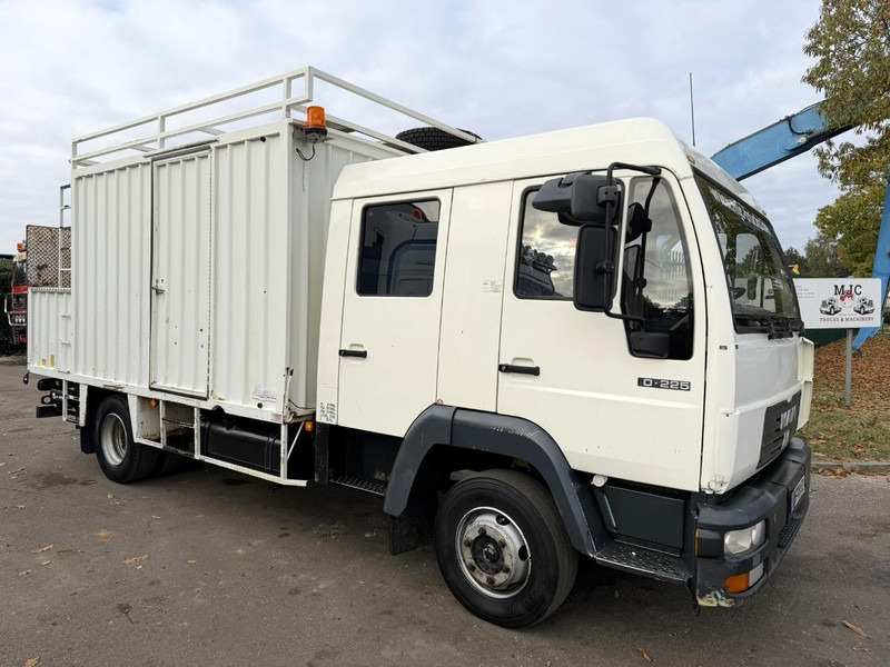 MAN 10.225 LC CLOSED BOX / KOFFER - DOKA - MANUAL GEARBOX - *344.000km* - STEEL SPRING / BLATT / LAMES - BE TRUCK - Skapbil: bilde 1 MAN 10.225 LC CLOSED BOX / KOFFER - DOKA - MANUAL GEARBOX - *344.000km* - STEEL SPRING / BLATT / LAMES - BE TRUCK - Skapbil: bilde 1