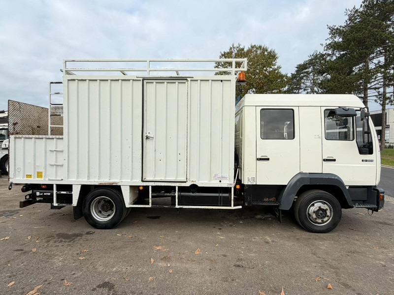 MAN 10.225 LC CLOSED BOX / KOFFER - DOKA - MANUAL GEARBOX - *344.000km* - STEEL SPRING / BLATT / LAMES - BE TRUCK - Skapbil: bilde 4 MAN 10.225 LC CLOSED BOX / KOFFER - DOKA - MANUAL GEARBOX - *344.000km* - STEEL SPRING / BLATT / LAMES - BE TRUCK - Skapbil: bilde 4