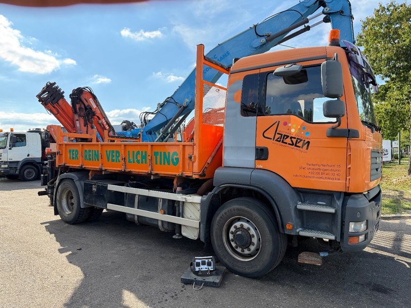 MAN TGA 18.310 4x4 Hydro-drive 2-SEITEN KIPPER + KRAN ATLAS 165 (4x) + RADIO - BE truck - Tippbil, Kranbil: bilde 2 MAN TGA 18.310 4x4 Hydro-drive 2-SEITEN KIPPER + KRAN ATLAS 165 (4x) + RADIO - BE truck - Tippbil, Kranbil: bilde 2