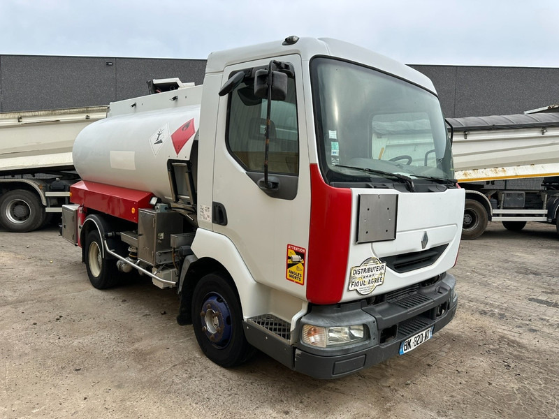 Renault MIDLUM 150 FUEL TANKER / CITERNE MAZOUT - 6500L - 3 COMPARTIMENTS - *ENGINE PROBLEM* - Tankbil: bilde 2 Renault MIDLUM 150 FUEL TANKER / CITERNE MAZOUT - 6500L - 3 COMPARTIMENTS - *ENGINE PROBLEM* - Tankbil: bilde 2