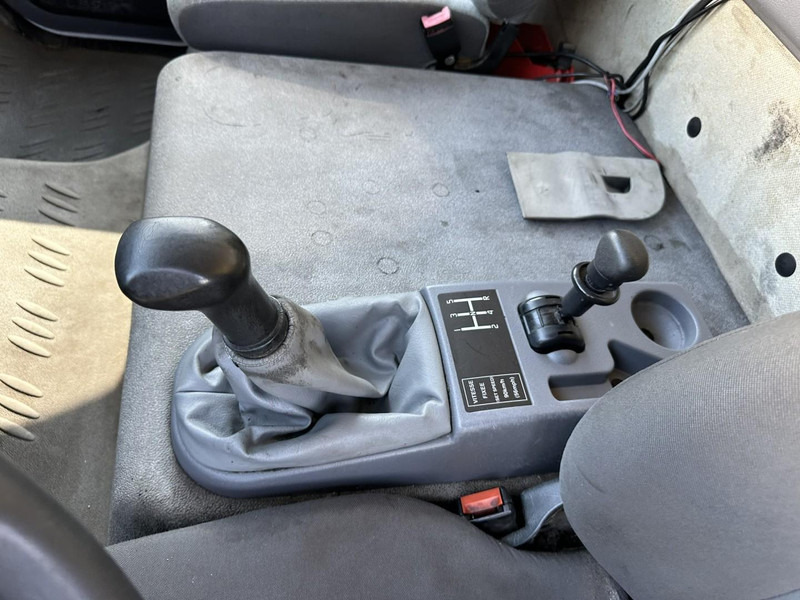 Skapbil Renault MIDLUM 180 DCI 10T - CLOSED BOX 6.5m x 2.47m x 2.52m - E3 - AIR SUSPENSION - MANUAL - FR TRUCK: bilde 11 Skapbil Renault MIDLUM 180 DCI 10T - CLOSED BOX 6.5m x 2.47m x 2.52m - E3 - AIR SUSPENSION - MANUAL - FR TRUCK: bilde 11