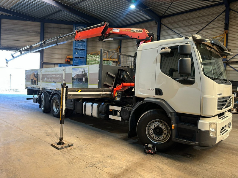 Volvo FE 300 6x2 + crane (20m!) PALFINGER PK18002 E 6x - LIFT / STEERING AXLE - MANUAL - EURO 5 - Kranbil: bilde 1 Volvo FE 300 6x2 + crane (20m!) PALFINGER PK18002 E 6x - LIFT / STEERING AXLE - MANUAL - EURO 5 - Kranbil: bilde 1