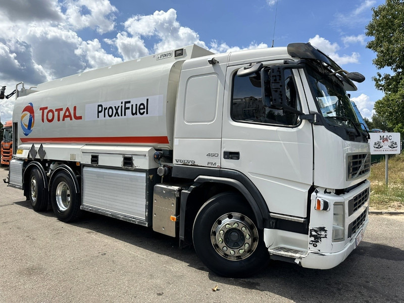 Volvo FM 450 6x2 19.000L - 5 COMP. FUEL TANKER / CITERNE - LIFT + STEERING AXLE - EURO 5 - - Tankbil: bilde 1 Volvo FM 450 6x2 19.000L - 5 COMP. FUEL TANKER / CITERNE - LIFT + STEERING AXLE - EURO 5 - - Tankbil: bilde 1
