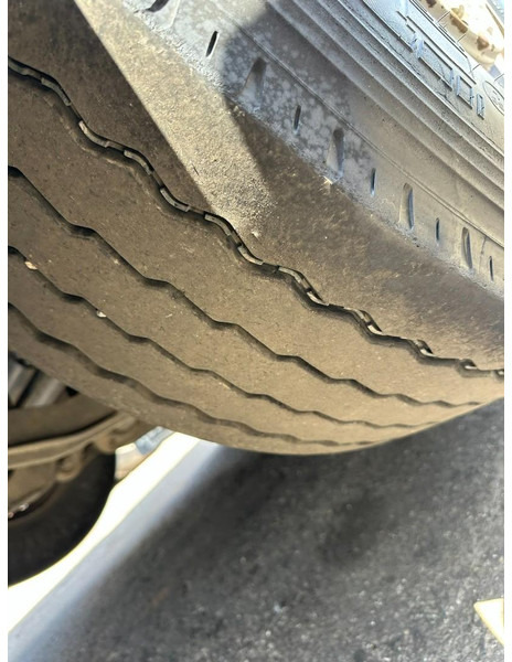 Planbil, Kranbil Volvo FMX 330 8x4 TRIDEM PRITSCHE + KRAN EFFER 265 / 6S - PLATFORM 7m50 - EURO 6 - RADIO - *473.000km* - TÜV 05/2026 - BE TRUCK: bilde 19 Planbil, Kranbil Volvo FMX 330 8x4 TRIDEM PRITSCHE + KRAN EFFER 265 / 6S - PLATFORM 7m50 - EURO 6 - RADIO - *473.000km* - TÜV 05/2026 - BE TRUCK: bilde 19