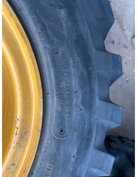 Bridgestone 1000 x 20 Set / 10.00 x 20: 4x2 Tyres - Dekk og felger for Bygg og anlegg: bilde 4 Bridgestone 1000 x 20 Set / 10.00 x 20: 4x2 Tyres - Dekk og felger for Bygg og anlegg: bilde 4