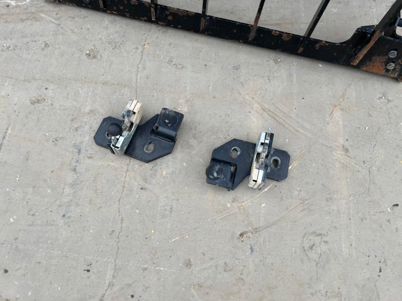 Cat 312D / 315D / 319D / 320D / 324D / 329D / 330D / 3 - Førerhus og interiør for Bygg og anlegg: bilde 4 Cat 312D / 315D / 319D / 320D / 324D / 329D / 330D / 3 - Førerhus og interiør for Bygg og anlegg: bilde 4