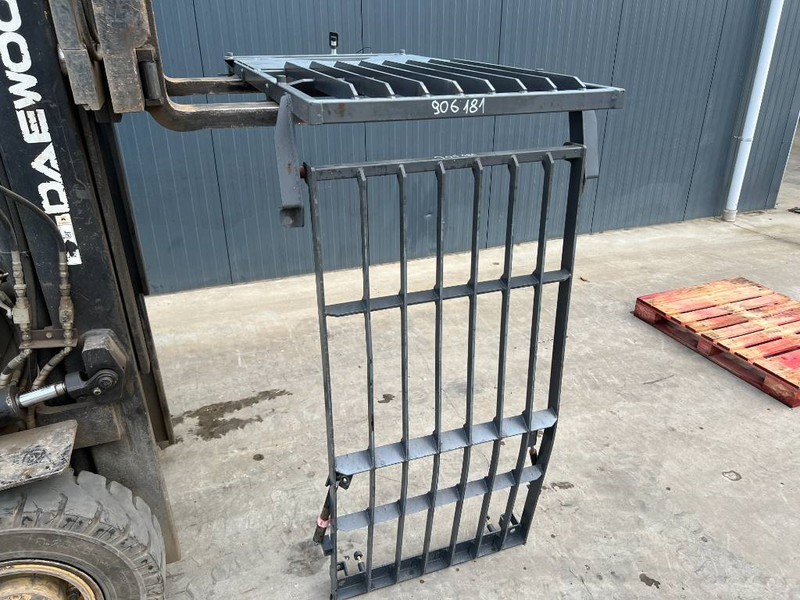 Doosan DX180 / DX225 - Førerhus og interiør for Bygg og anlegg: bilde 2 Doosan DX180 / DX225 - Førerhus og interiør for Bygg og anlegg: bilde 2