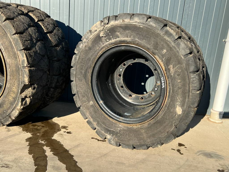 Globe Star 10.00 x 20 / 1000 x 20 Solid Tires / Vol Rubb - Dekk og felger for Bygg og anlegg: bilde 5 Globe Star 10.00 x 20 / 1000 x 20 Solid Tires / Vol Rubb - Dekk og felger for Bygg og anlegg: bilde 5