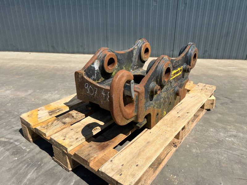 OilQuick OQ65 - M314F / M316F / M318F - Hurtigkobling for Bygg og anlegg: bilde 1 OilQuick OQ65 - M314F / M316F / M318F - Hurtigkobling for Bygg og anlegg: bilde 1