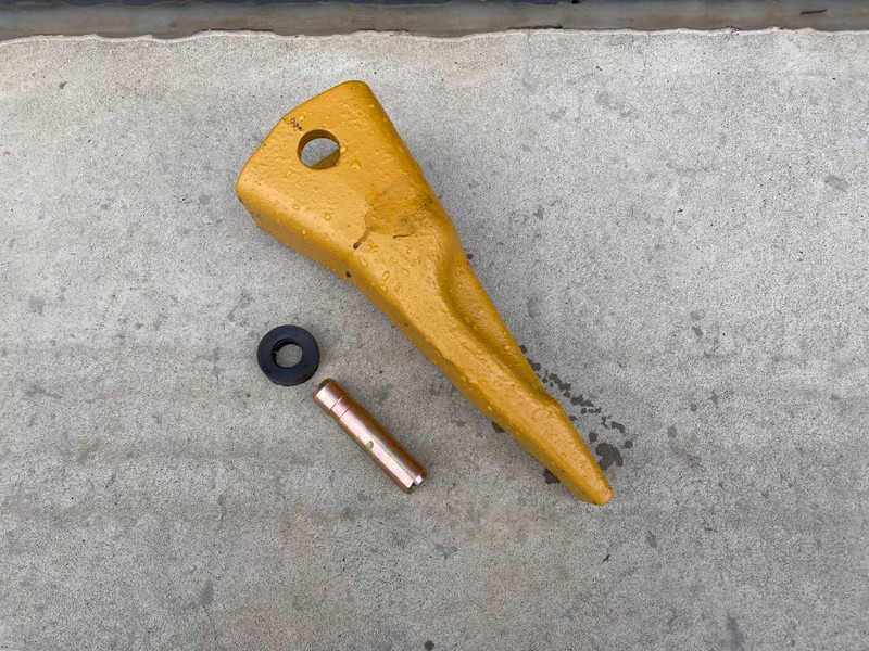 Cat 120H / 120M / 140H / 140M / 160H / 160M Ripper Tip - Utstyr for Bygg og anlegg: bilde 1 Cat 120H / 120M / 140H / 140M / 160H / 160M Ripper Tip - Utstyr for Bygg og anlegg: bilde 1