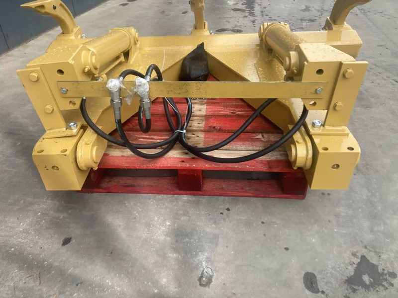 Cat D4H Ripper - Utstyr for Bygg og anlegg: bilde 4 Cat D4H Ripper - Utstyr for Bygg og anlegg: bilde 4